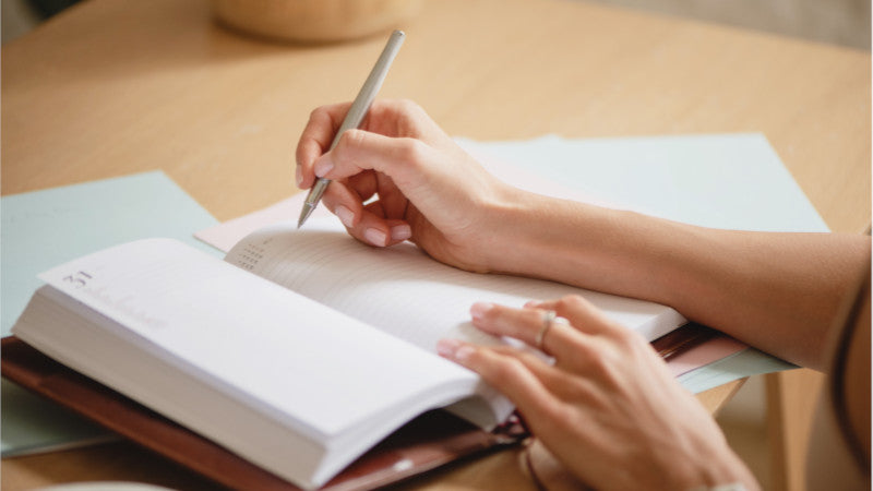 6 ideas para escribir mejor a mano. ¡Mejora hoy tus apuntes!